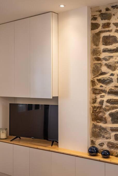 Le Cocoon - Appartement Dans Maison Du Xviieme Siecle Fougeres Luaran gambar