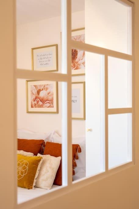 Le Cocoon - Appartement Dans Maison Du Xviieme Siecle Fougeres Luaran gambar
