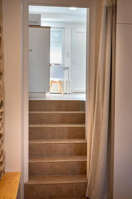 Le Cocoon - Appartement Dans Maison Du Xviieme Siecle Fougeres Luaran gambar